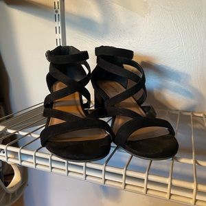 Adorable little black heels